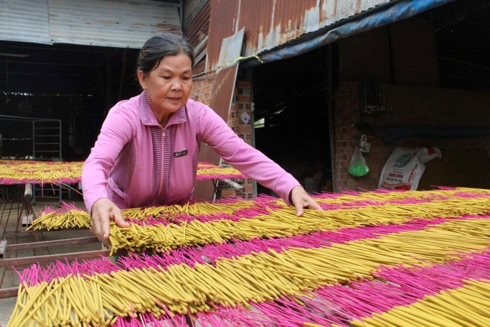 làng nghề truyền thống ở An Giang - Làng nghề se nhang Bình Đức