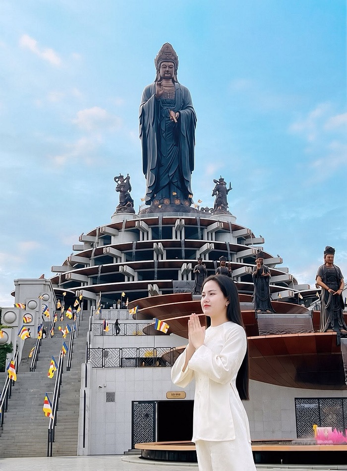 tháng 8 đi du lịch ở đâu đẹp Tới Núi Bà Đen nổi tiếng linh thiêng của Tây Ninh 
