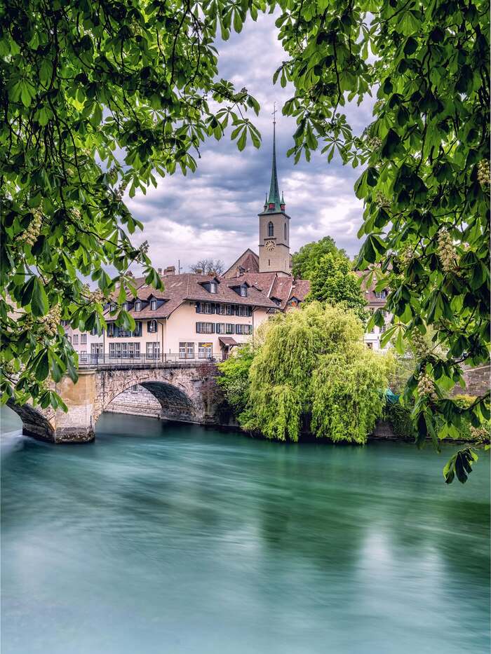 ngắm sông Aare từ cầu Untertor Brucke Thụy Sĩ 