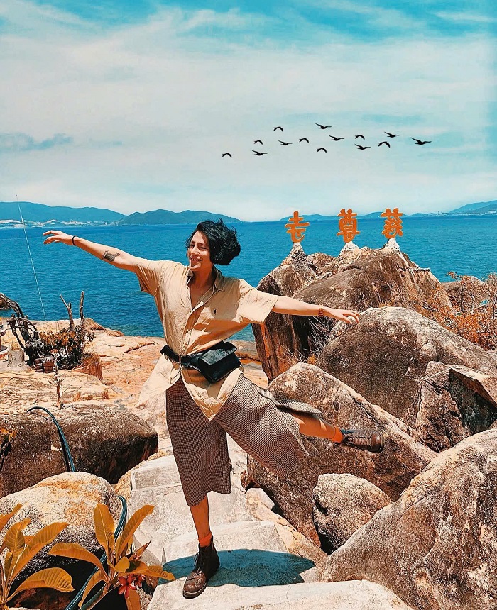Hòn Đỏ Nha Trang đẹp và hoang sơ