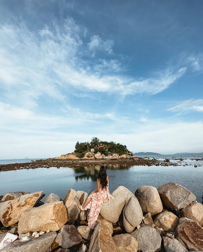 Tới Hòn Đỏ Nha Trang ngay thôi nào