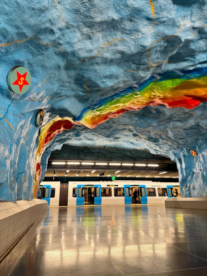 Phương tiện di chuyển đến khu phố cổ Gamla Stan Thụy Điển là xe bus