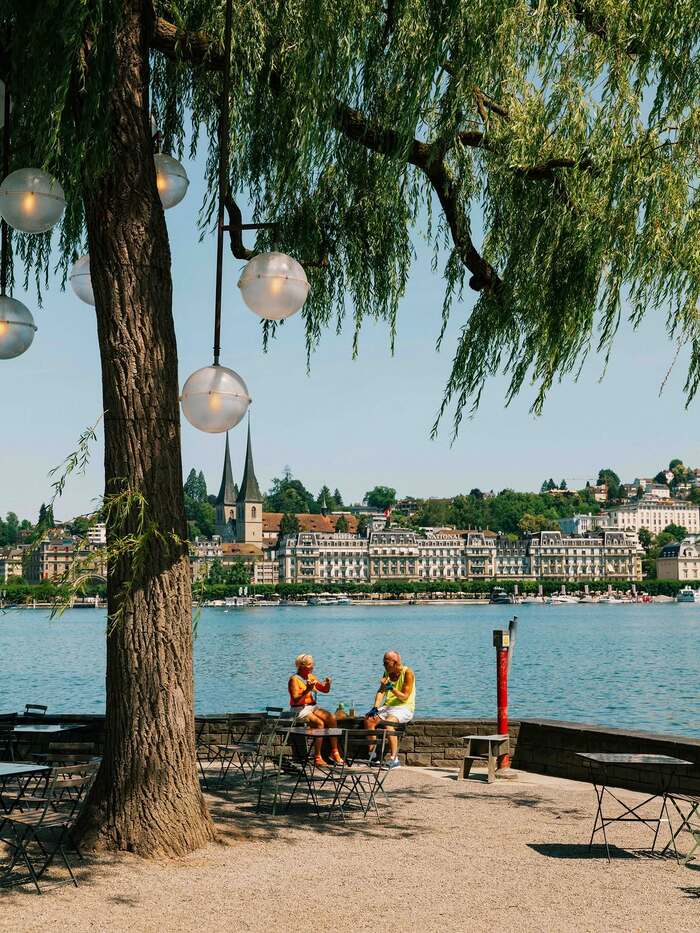 Thời điểm du lịch khu phố cổ Luzern Thụy Sĩ lý tưởng là tháng 5 - tháng 9