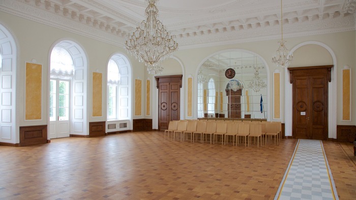 tham quan lâu đài Toompea Estonia 