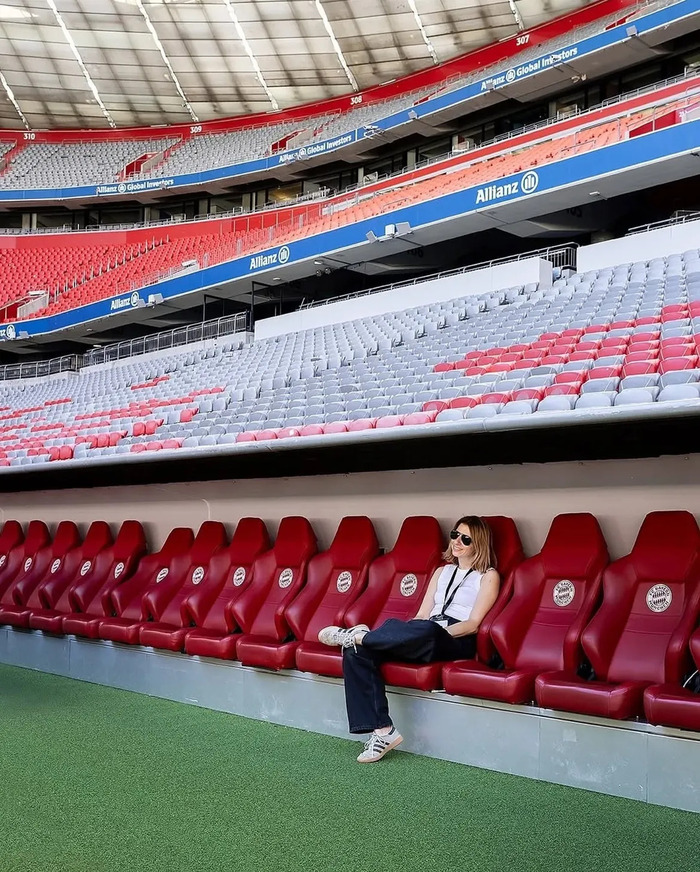 chiêm ngưỡng kiến trúc hiện đại của sân vận động Allianz Arena Đức