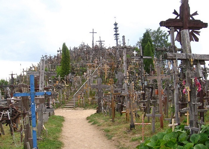 Kryziu Kalna - Ngọn đồi với hơn 200.000 thánh giá đầy bí ẩn tại Litva