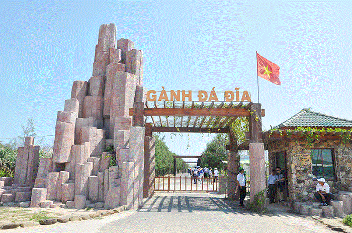 Gành Đá Đĩa Phú Yên