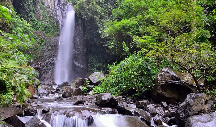 thác nước ở Bali 