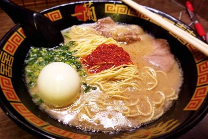 Hương vị hấp dẫn đặc trưng đã tạo nên rét riêng biệt cho món mì ramen tại Ichiran. Ảnh: Urbanouteaters.