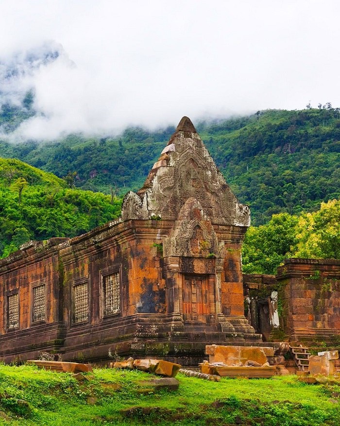 Du lịch Lào khám phá đền Wat Phou