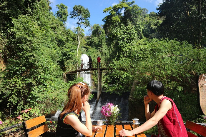 Ba Sy Kon Tum Waterfall