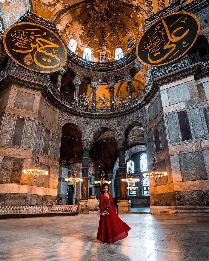 check in nhà thờ Hagia Sophia khi khám phá Istanbul 