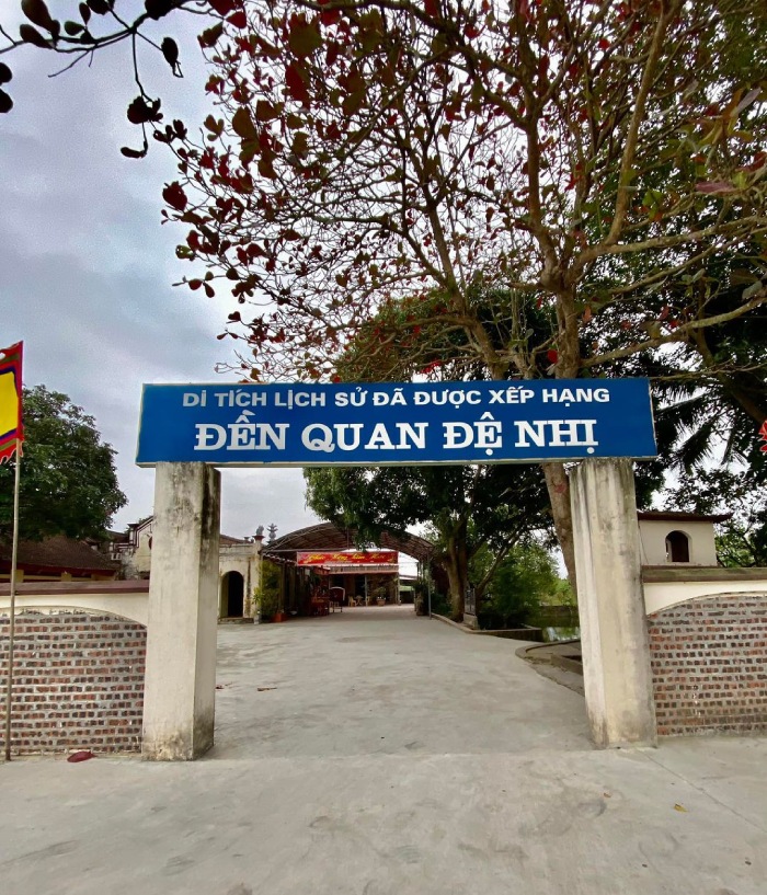 Gian Đệ nhị của đền Đức Vua Cha Bát Hải Động Đình