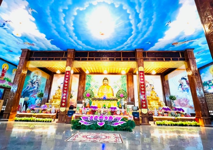 lễ hội tại Thiền viện Trúc Lâm Bình Phước