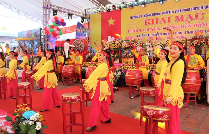 lễ hội đền Vua Cha Bát Hải Thái Bình thường niên