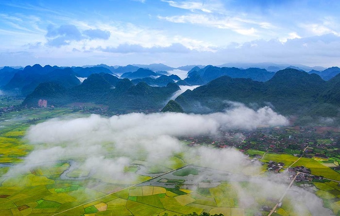 Đỉnh núi Nà Lay sẽ là viewpoint tuyệt đẹp cho bạn ngắm mây trong chuyến du lịch Bắc Sơn Lạng Sơn