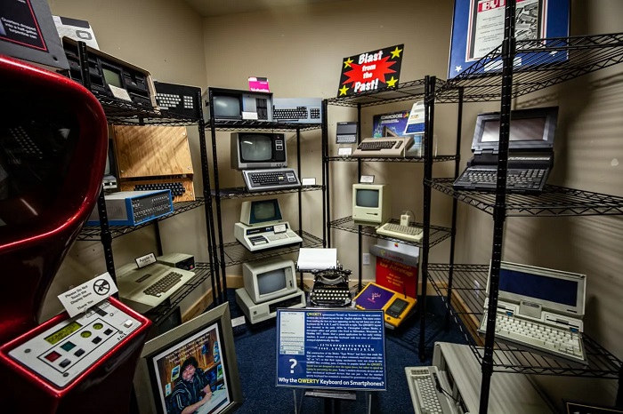 Một trong những trải nghiệm nên thử ở Bozeman với những du khách yêu thích công nghệ là Bảo tàng Máy tính & Robot Mỹ