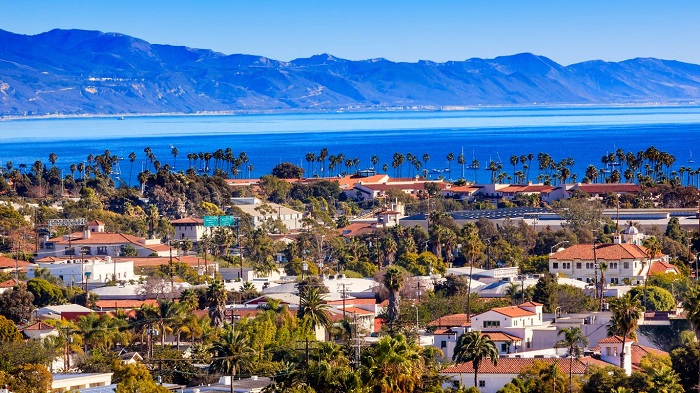 Du lịch thành phố Santa Barbara để đắm mình trong khung cảnh thiên nhiên tuyệt đẹp và khám phá nền văn hóa độc đáo