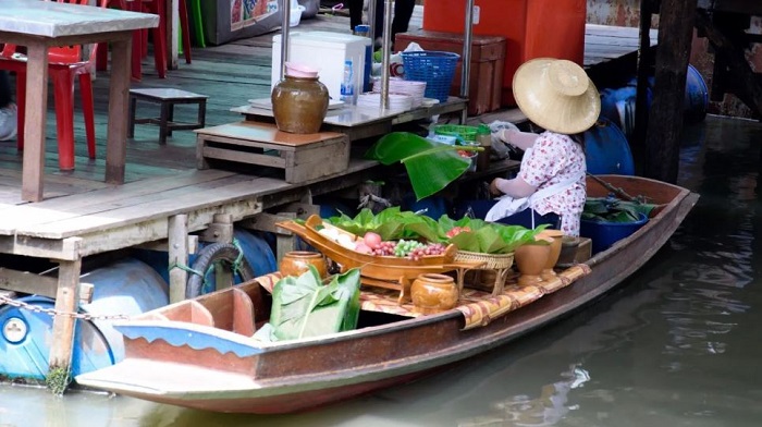 khu chợ nổi đông đúc nhất ở Bangkok