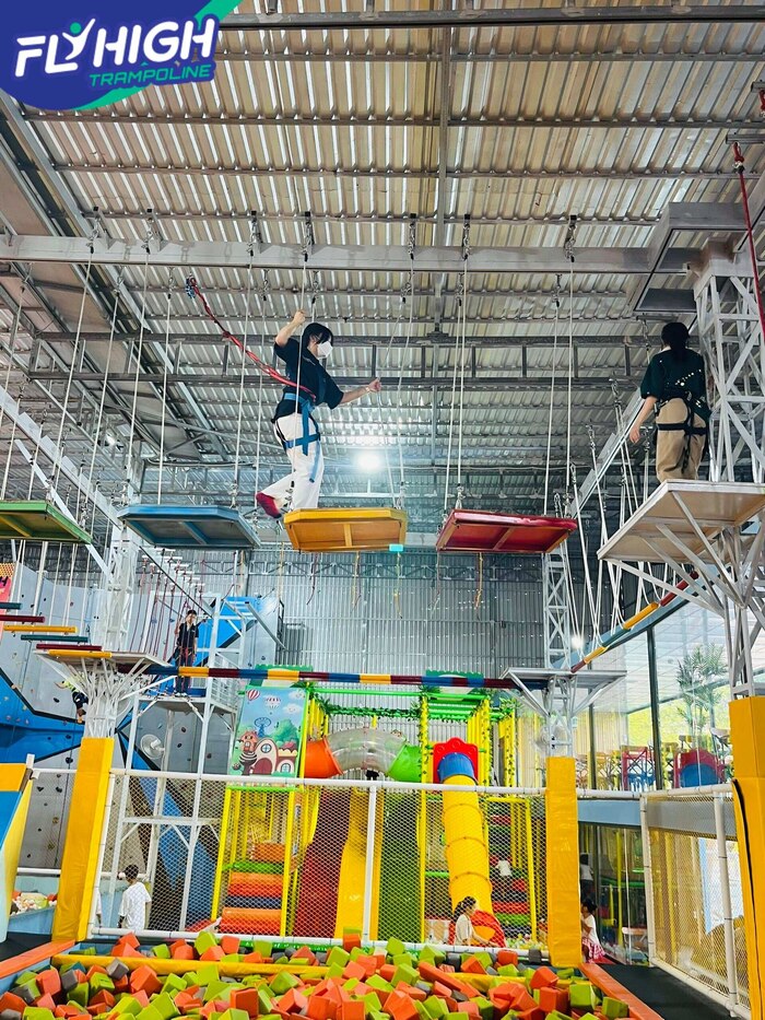 khu vui chơi trẻ em ở An Giang Flyhigh Trampoline Park Vietnam