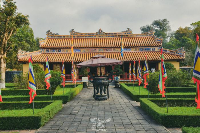 lăng Gia Long Huế 