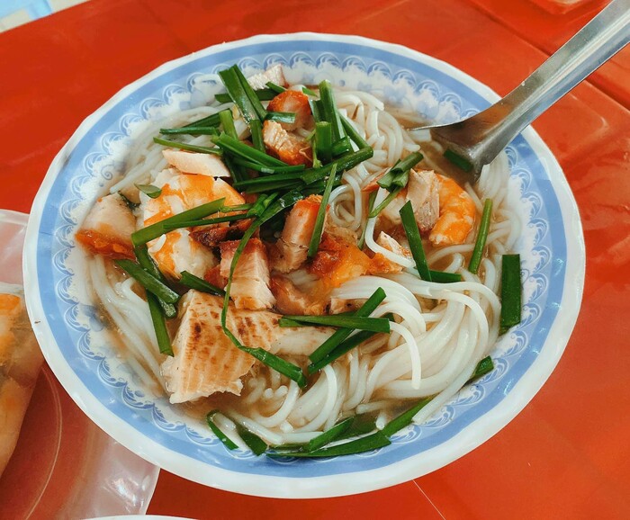 Quán bún nước lèo nổi tiếng ở Sóc Trăng - Quán bún nước lèo Cây Nhãn