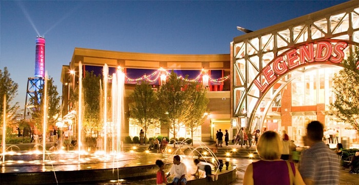 Legends Outlets Kansas City mang đến cho du khách những trải nghiệm hàng đầu ở thành phố Kansas, Mỹ
