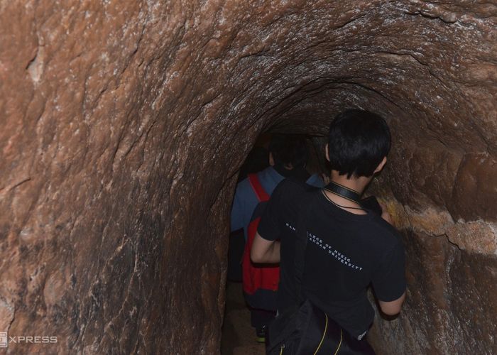 Bên trong địa đạo Vịnh Mốc tại Quảng Trị