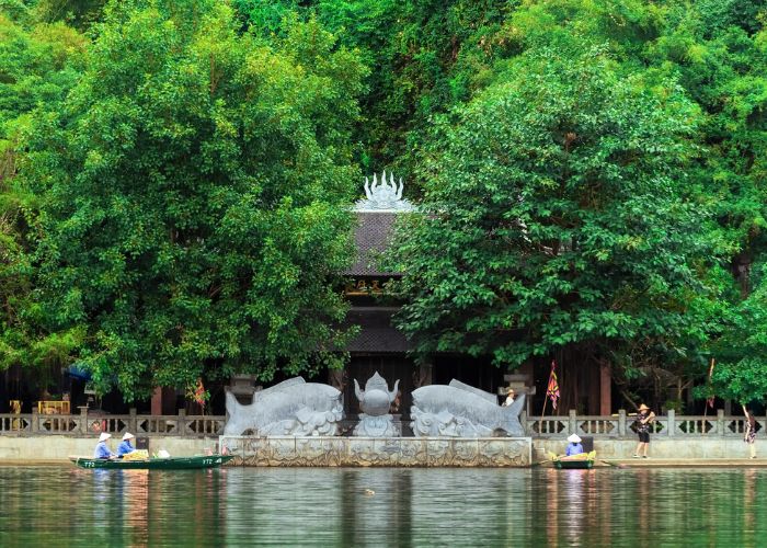 Đền Trình là điểm dừng tâm linh đặc biệt khi du lịch tuyến 3 Tràng An