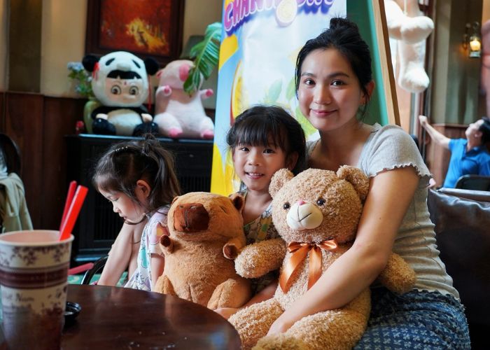 Quán cà phê gấu bông tại HCM trở thành điểm đến yêu thích của nhiều gia đình