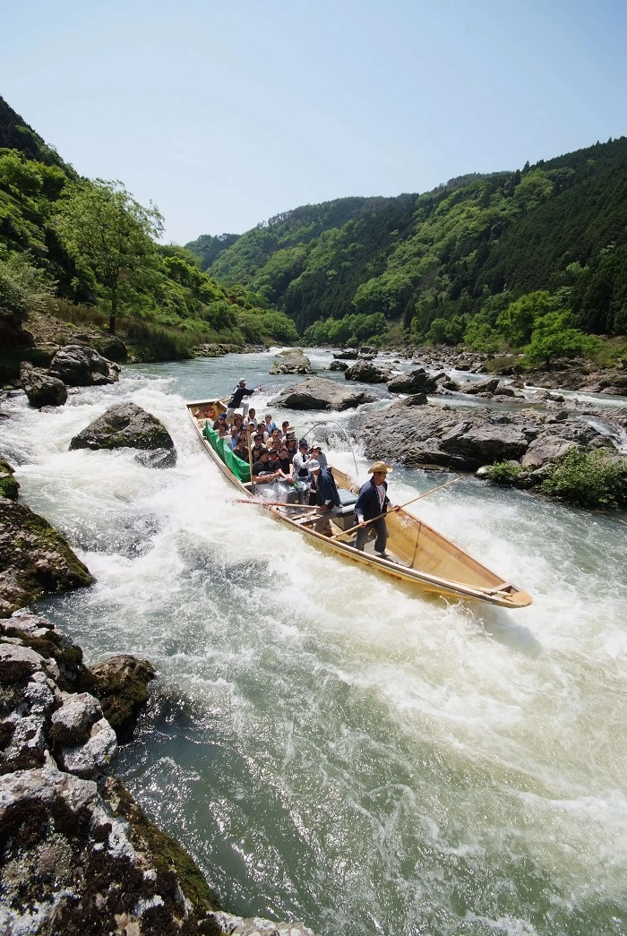 Sông Hozugawa – điểm du lịch Kyoto Nhật Bản tháng 10