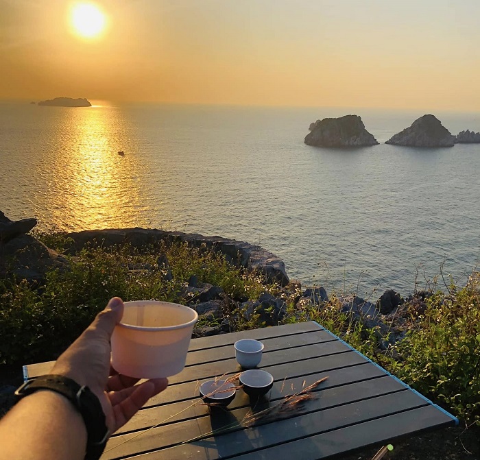 Đảo Long Châu Hải Phòng tuyệt đẹp vào chiều hoàng hôn