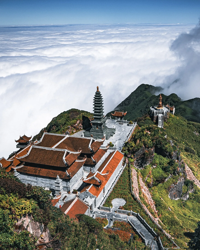 Fansipan là ngọn núi cao nhất Tây Bắc nằm ở Sapa