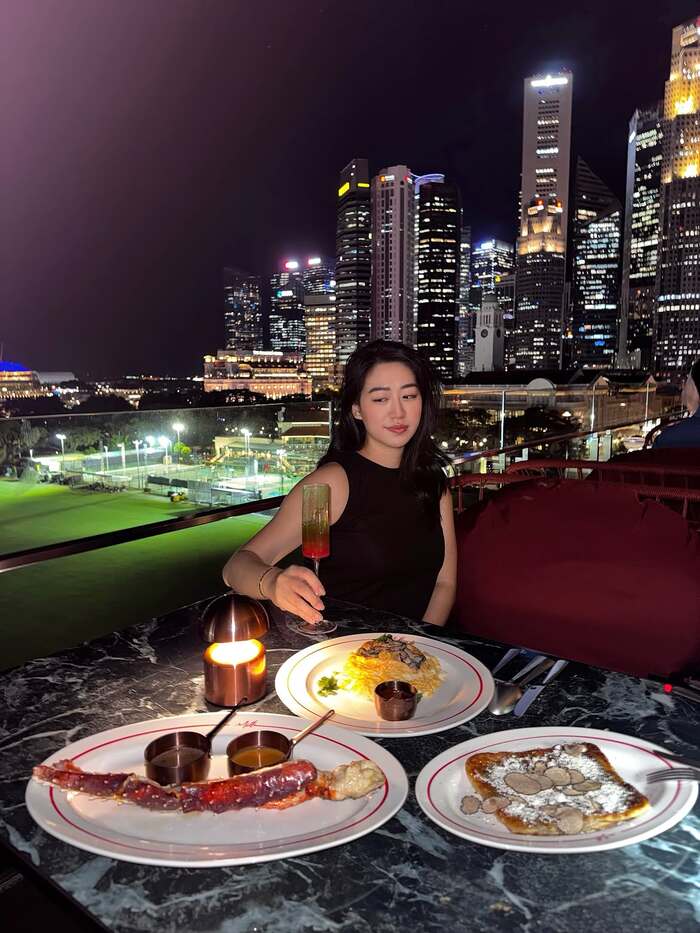 Ở Singapore ăn uống có đắt không? Mẹo tiết kiệm chi phí ăn uống tại Singapore