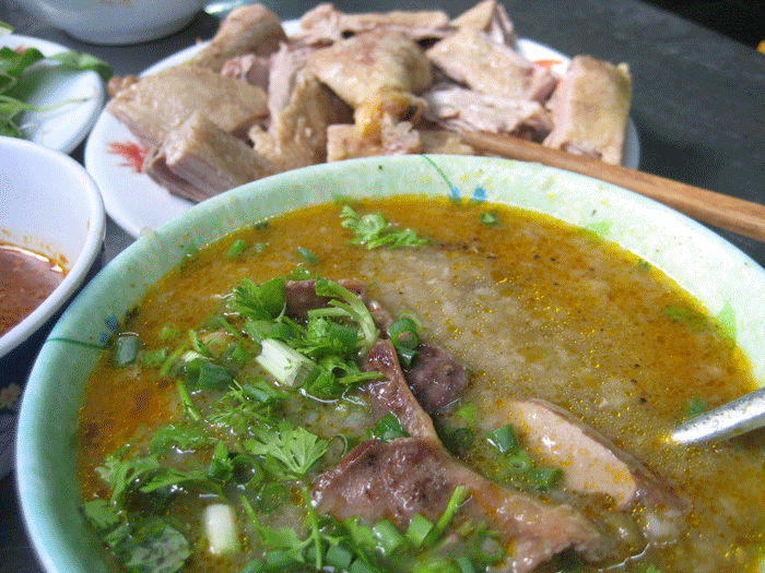 quán cháo làm ấm bụng ngày đông ở Đà Nẵng