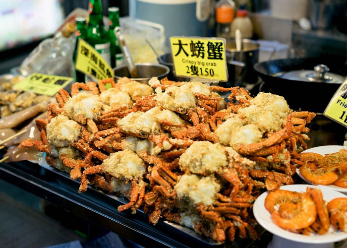 Enjoy fascinating cuisine at Si Lam night market.  Photo: diytattoo.club