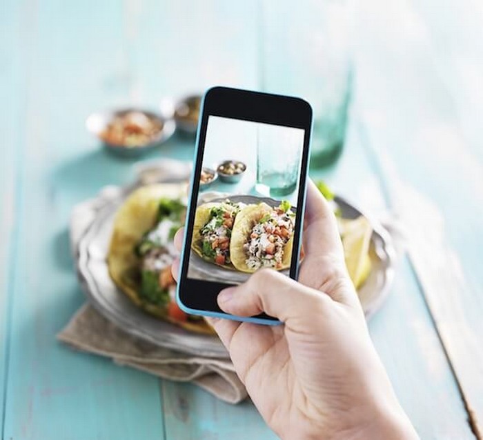 chụp ảnh đồ ăn bằng smartphone
