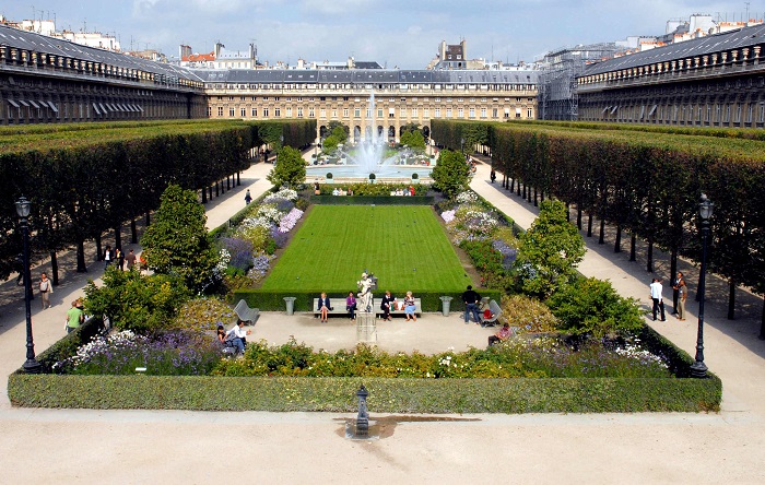 Cung điện Jardin du Palais Royal là cảnh đẹp Paris