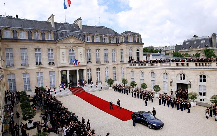 Điện Élysée là cảnh đẹp Paris