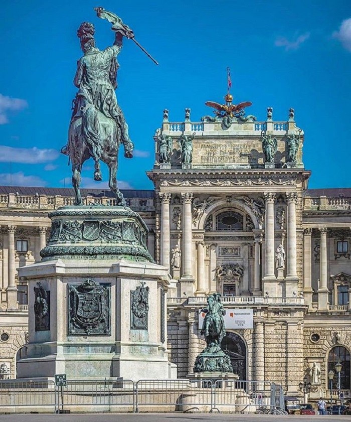 Lâu đài Hofburg điểm du lịch ở Vienna tuyệt đẹp
