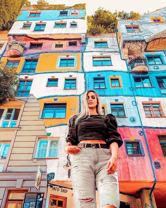 Nhà Hundertwasser điểm du lịch ở Vienna nước Áo ấn tượng 