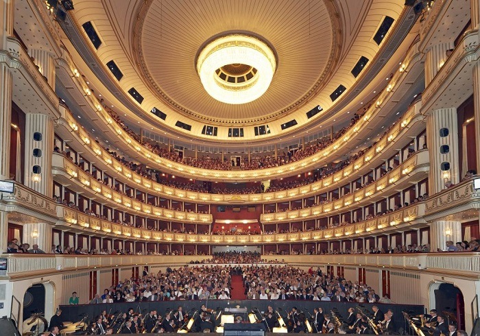 Nhà hát Opera  điểm du lịch ở Vienna nổi tiếng 