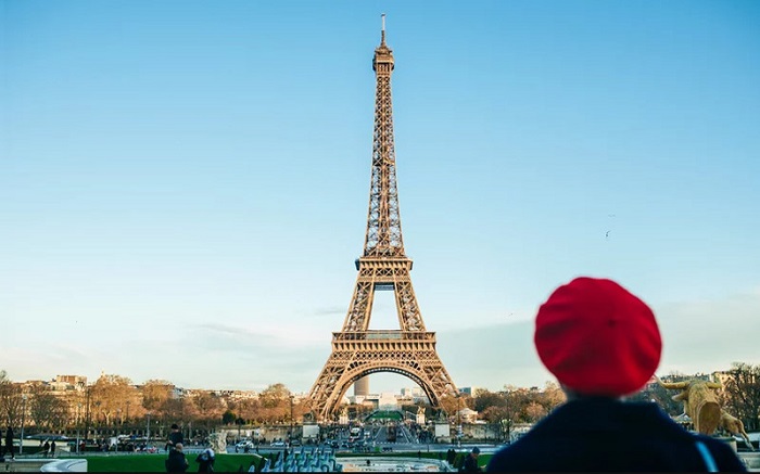 Tháp Eiffel - công trình kiến trúc nổi tiếng thế giới