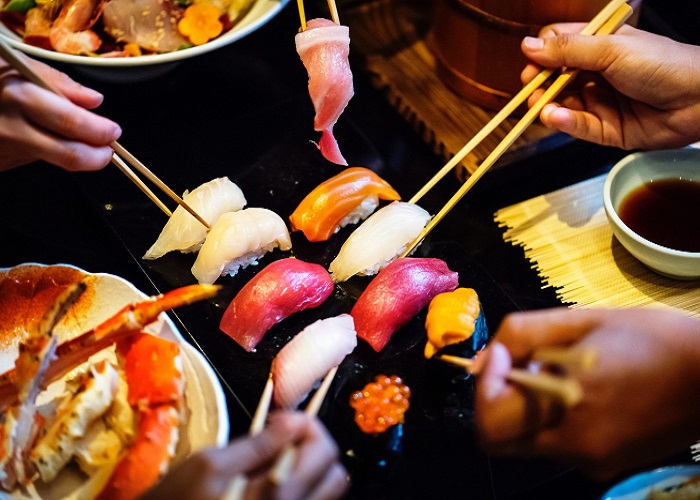 quy tắc trên bàn ăn khi ăn sushi