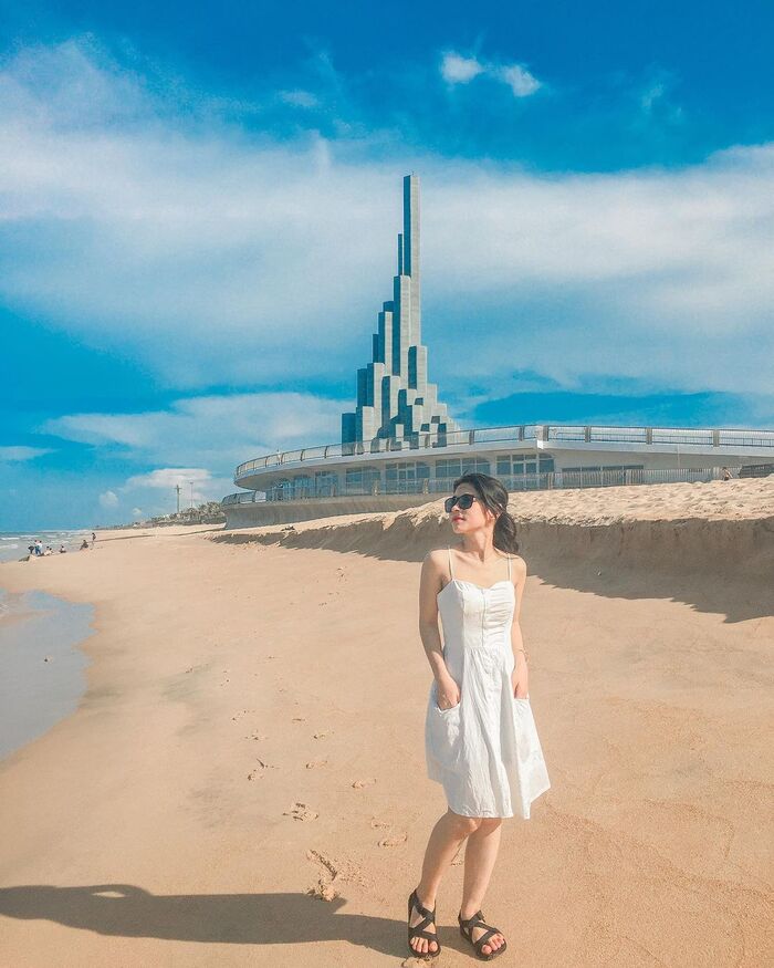 Ghé thăm tháp Nghinh Phong Phú Yên – Tọa độ sống ảo ‘quốc dân’ mới tại xứ Nẫu