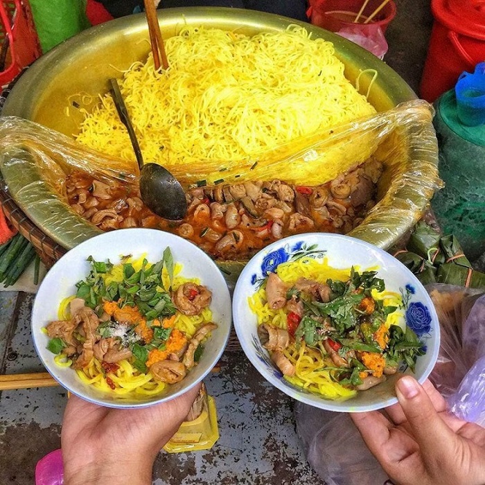 Bún nghệ Huế