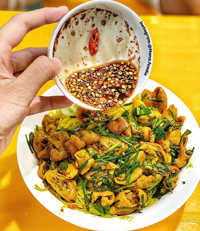 Bún nghệ Huế