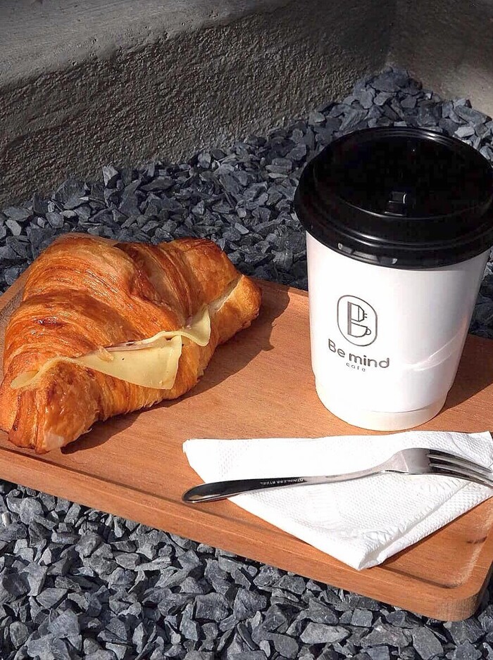 Dừng chân thư giãn cuối tuần tại 4 quán cà phê phong cách tối giản ở quận 3