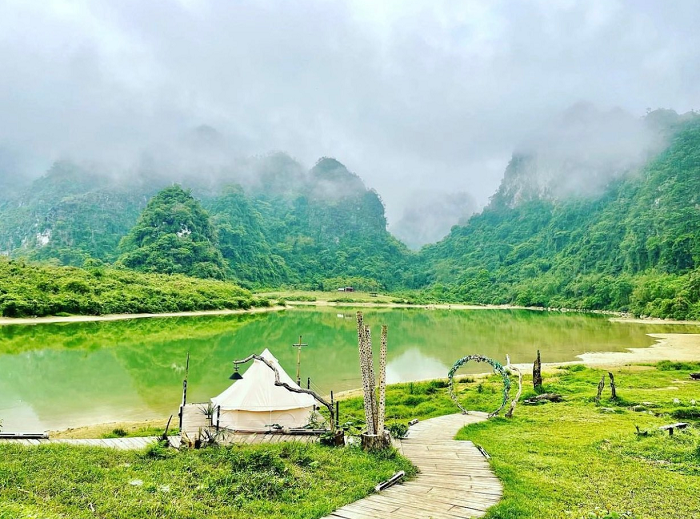 Hồ Nong Dùng Lạng Sơn nằm trọn trong Khu bảo tồn thiên nhiên Hữu Liên