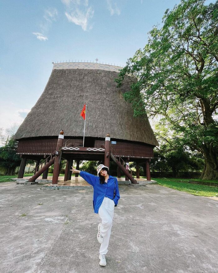 nhà rông Kon Klor là biểu tượng văn hóa của Kon Tum